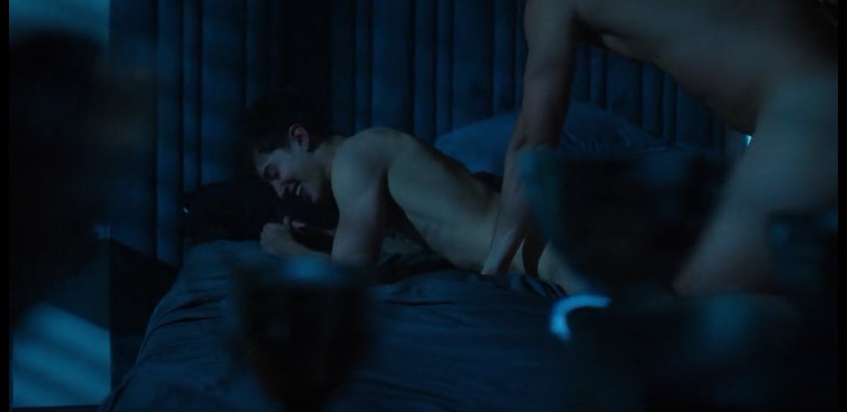 kissmegavi's tweet photo. o hot de milhões do ivan com o patrick, foi uma cena muito bonita e delicada, eles tem muita química. um dos melhores hots de elite com certeza 
#Elite5 https://t.co/c9x7bOElnt