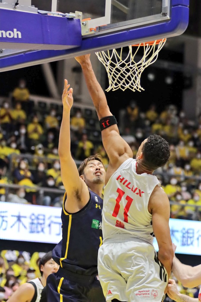 32Yukarikun's tweet photo. #BREX
#vs東京戦
#竹内公輔
#RingAttack🏀
#サイズの壁2

ぅぬぅ…やはり高い😳この壁は越えていきたい！ https://t.co/UdCd79jbl2