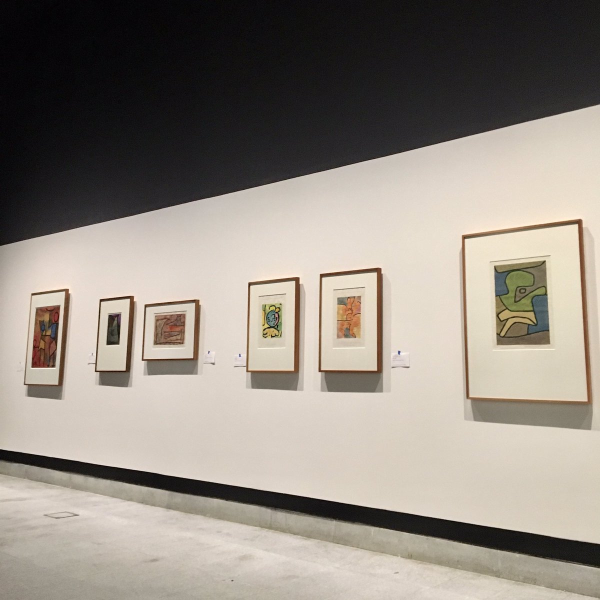 aledelgado's tweet photo. 107 piezas entre dibujos, pinturas, acuarelas, títeres, fotos, documentos y herramientas del taller de #PaulKlee se podrán ver desde el 12 de abril en @CCPLM. Hoy en visita de prensa, curadora Fabienne Eggelhöfer del @ZentrumPaulKlee nos contó detalles de la muestra. Una belleza! https://t.co/NTrxlW6NRx
