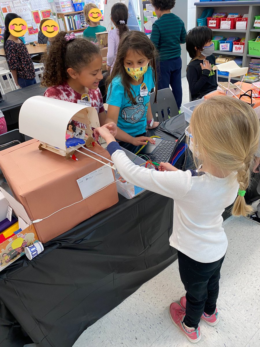 MrsFahimIFT's tweet photo. These 2nd graders worked so hard on their projects this week and were so proud to share their work with others at our interactive museum! Loved getting to be a part of it @MissRasmussenVA 😊 https://t.co/auZQoDyzlC