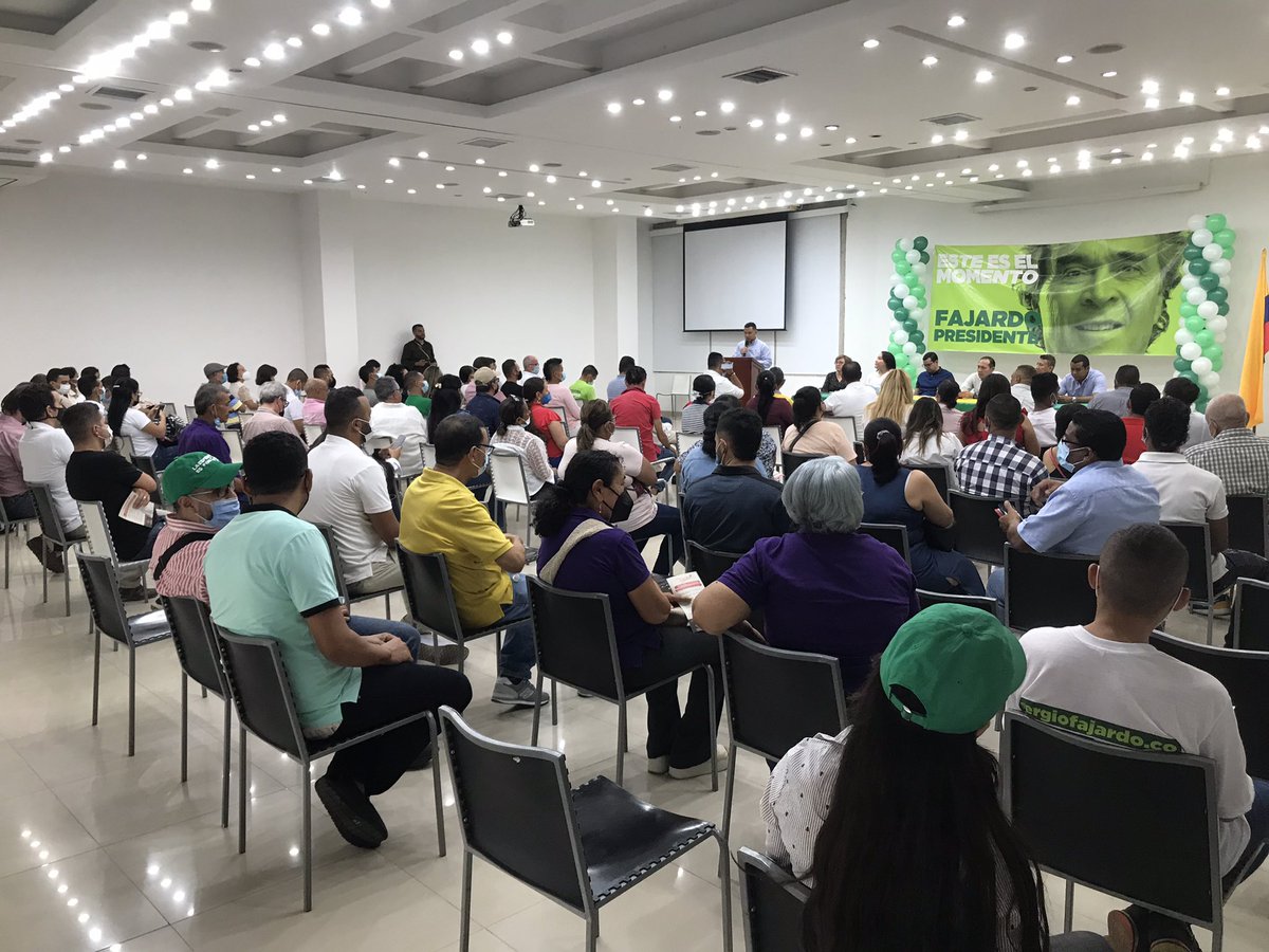 jesusperpi's tweet photo. A esta hora instalamos comité departamental en el Cesar. Delegaciones de Aguachica, Codazzi, Pailitas, Pelaya, San Alberto, Rio de Oro, entre otras. Mucho entusiasmo acá en Vpar, se siente en el ambiente que vamos por la remontada 🇨🇴💪🏼
#EsElMomento #FajardoPresidente https://t.co/Xjy3Tlo5wQ