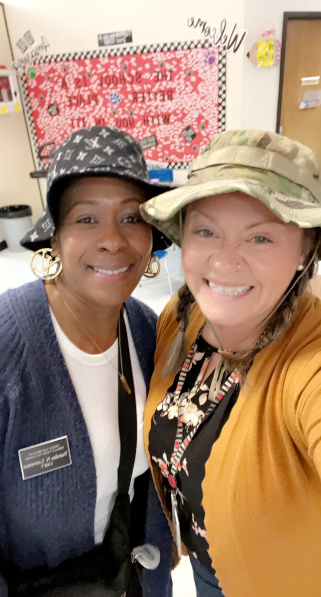SocialWorkDiva's tweet photo. What an amazing week @RMaxAbbottMidd Celebrating our Military Connected kiddos! Monday: Purple Sock Day &amp; Breakfast Tuesday: Wear Red Day and Walk 
Wednesday: Hat Day Thursday: Camo Day Friday: Purple Up Day &amp; Cupcake Celebration #MonthoftheMilitaryChild #sharethegood https://t.co/OS4e93rIas