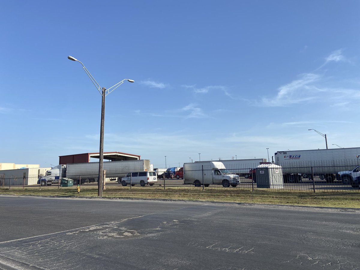 IriskaramiTV's tweet photo. Some truck drivers report a 10 hour wait versus the usual 3 to cross the Pharr International Bridge. This comes two days after Gov. Abbott orders DPS to inspect all commercial vehicles. More tonight on @kveotv23 @cbs4rgv #rgv #pharr https://t.co/iEiVP0Chbe