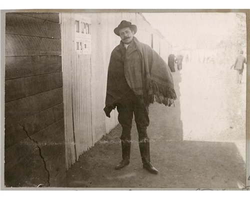RenzoVaccarezza's tweet photo. Les presento a don Enrique Bermúdez de la Paz, alcalde de Valparaíso entre los años 1906 y 1909, un período muy difícil para la ciudad debido al gran terremoto del 16 de agosto de 1906. https://t.co/BMd65VALFz
