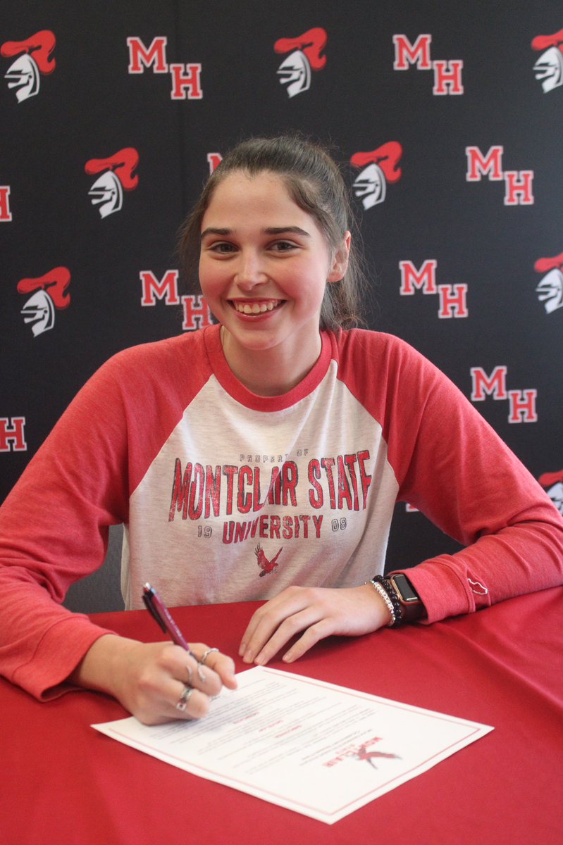 mhillsathletics's tweet photo. Congrats to Dylan Boles on her commitment to Montclair State University to play D3 Women’s Softball! Glad to have her officially sign with all her family, coaches, teachers, and teammates! 🥎🥳@Softball_MH @montclairstateu https://t.co/Dv2ZG8TBn9