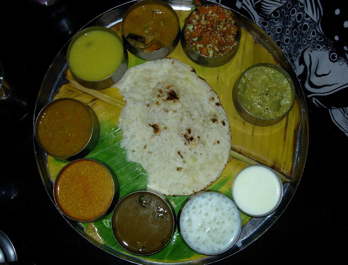 FranticKL's tweet photo. #flashbackIndia Have a lovely Saturday Tweeties. Sharing pics of some of d best meals I had in India. Found pics
from my trips 2 India. Met beautiful humble folks, families & children. Many Fond memories & food was outrageous. Wish could travel back in time. B safe & carefulЁЯЩПтЩея╕П https://t.co/Z6WsUQ9uPM