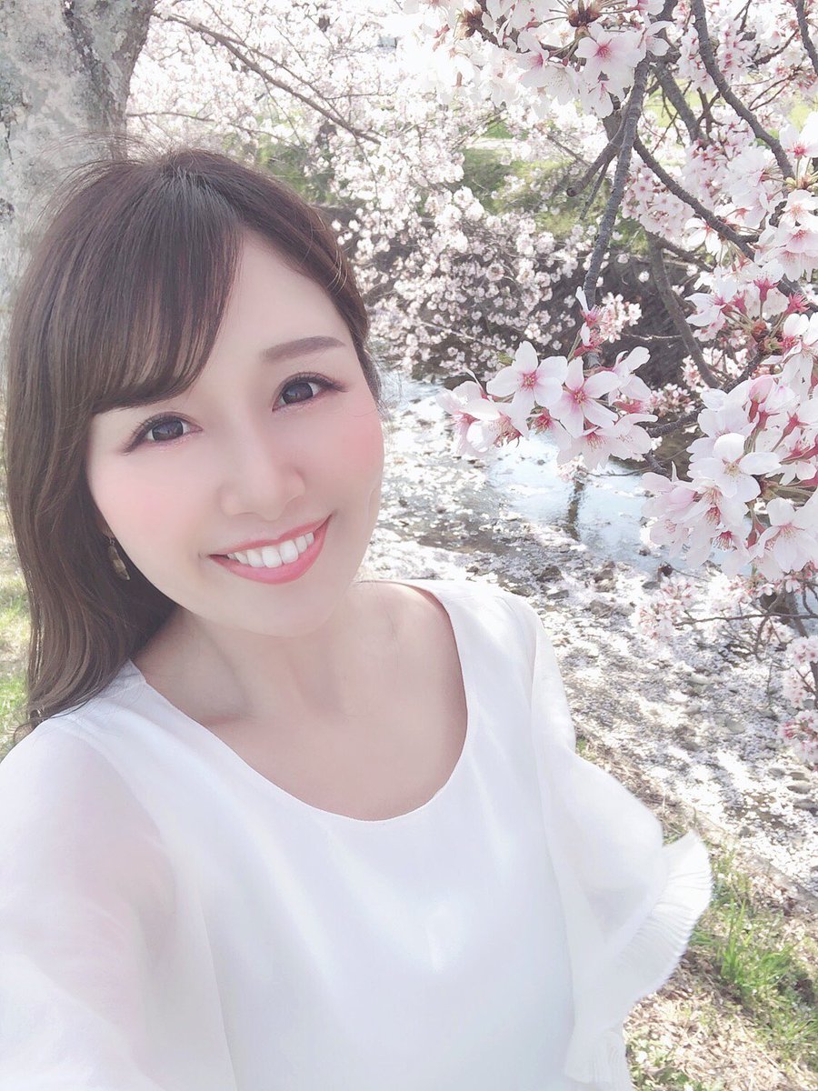 ukairie's tweet photo. おはよぉーん☀️

今日は早朝から京都でお仕事😆🎶

お昼間は気温もグンと上がりそうでよかった✨

行ってきまーす🤗💕

#桜 #さくら #春爛漫 #ポートレートモデル #被写体 #関西モデル #撮影会モデル https://t.co/JaxCIenGbh