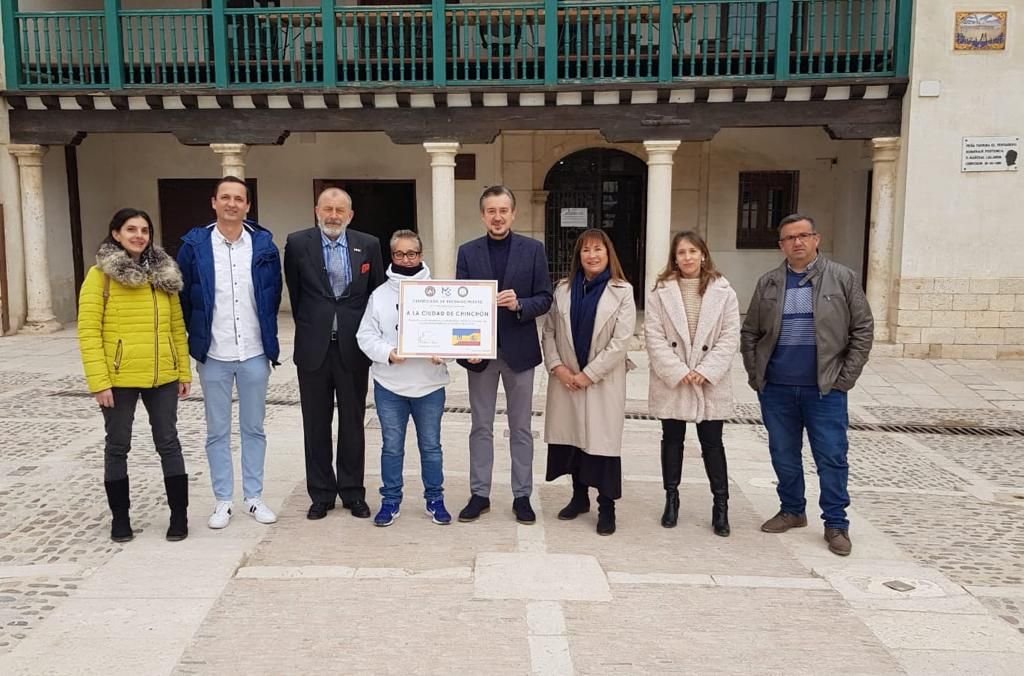 CulturArteC's tweet photo. Y la Ayuda de #Chinchón ya está en camino...
Gracias a al GRUPO DE INTERVENCION RESCATE AYUDA Y SALVAMENTO (G.I.R.A.S.) por hacerlo posible y facilitar la solidaridad de nuestro pueblo.

¡¡Gracias, una vez más!!

#TodosConUcrania #AyudaAUcrania #ChinchónConUcrania https://t.co/w9pgaLRSHp