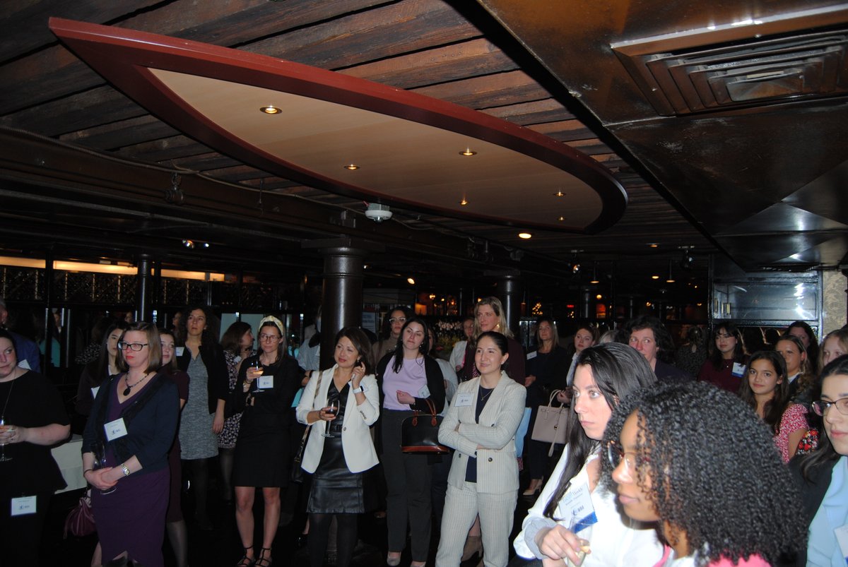 RIWomensBar's tweet photo. We had such a great night at our Newsmaker Reception with Julie Hamil, the first woman to serve as state court administrator in Rhode Island.  Thanks to everyone who came out! https://t.co/JqU606uKX7