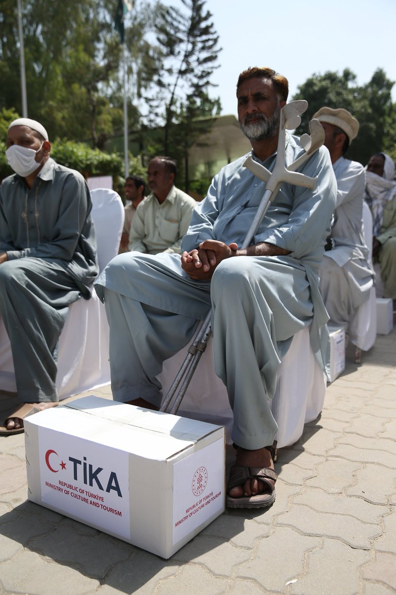 tikaislamabad's tweet photo. #1000 food packeges distributed by @tikaislamabad with the collob of @PakBaitulMal in Rawalpindi, Islamabad, Murree and mansehra. Coming week #1000 packages will continue in #xfata. We wish #Ramazan the month of solidarity to bring #health, #peace and prosperity to our nation. https://t.co/Qr0Twt8teU