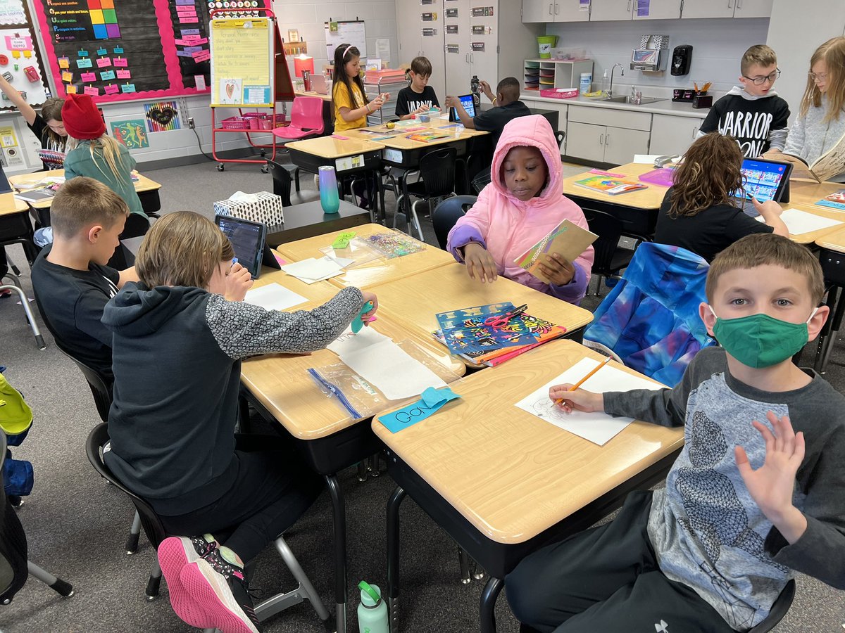 HarknessKim's tweet photo. Creative 3rd Graders #eeinkee https://t.co/n2tdfr629s