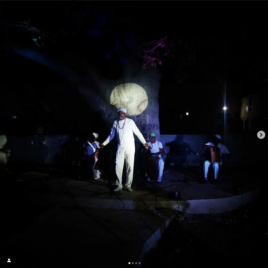 BienalHabana's tweet photo. 'Yemaya canta a la Habana' de @centrobahia
#enRegla
En la foto 👇
📸 1 Los Güiros de San Cristóbal
📸 2 Janet Valdés @lavaldesofficial
📸 3 Dj Dannid
#14bienaldelahabana #bienaldelahabana #havanabiennial #biennale #artecontemporaneo #contemporaryart #ceiba #yemay #CubaEsCultura https://t.co/qiG4MHqdvb