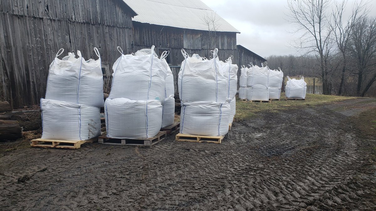 Grow organic they say...here is what 10,000 kgs of organic hen manure looks like right after delivery! #hops #organichops #onhops #certifiedorganic