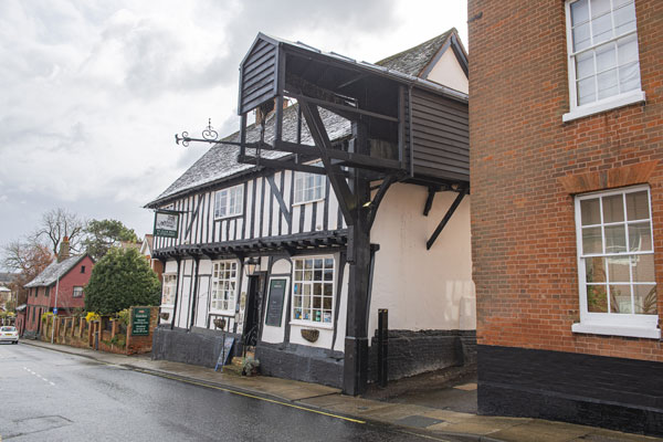 runapub's tweet photo. #RunAPub known for great real ale selection & Rugby matches! 🍺🏉📺
🔔 Ye Olde Bell & Steelyard, #Woodbridge, Suffolk 🔔
⭐ Beautiful traditional pub
🤝 Great place to socialise
🥧 Needs traditional food offer
📱 Needs social media presence
More info👉 https://t.co/Ys4VtJCyIw https://t.co/QCXdSfXF5D