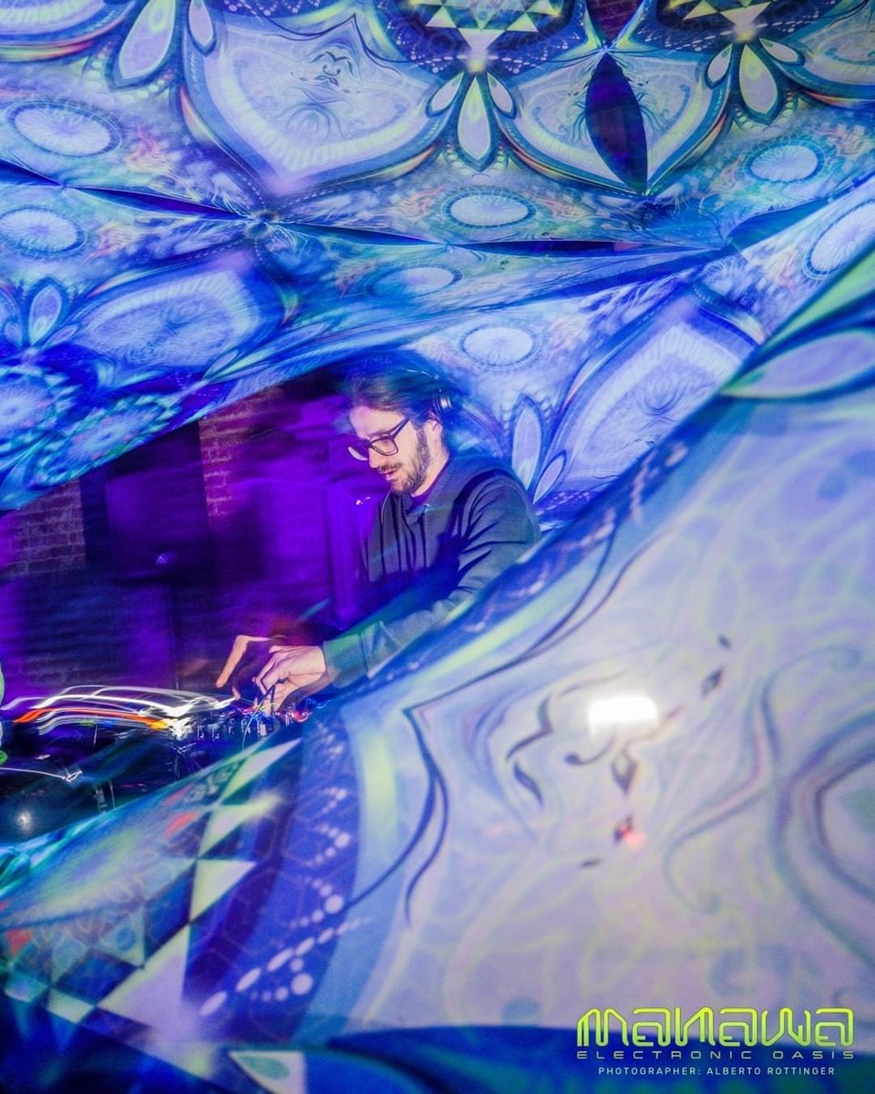 digital_om's tweet photo. ๐ฝ #Hypatia at Manawa Teaser Party Barcelona with @Own_Spirit_Crew Productions decoration ๐ธ ๐
Check out his latest music: https://t.co/mb5Z2FDHRY
#digitalom #digitalomproductions #manawa #ownspirit #trancefamily #psyfamily #psychedelicmusic #psytrance #psytrancefamily https://t.co/cb35Taedsz