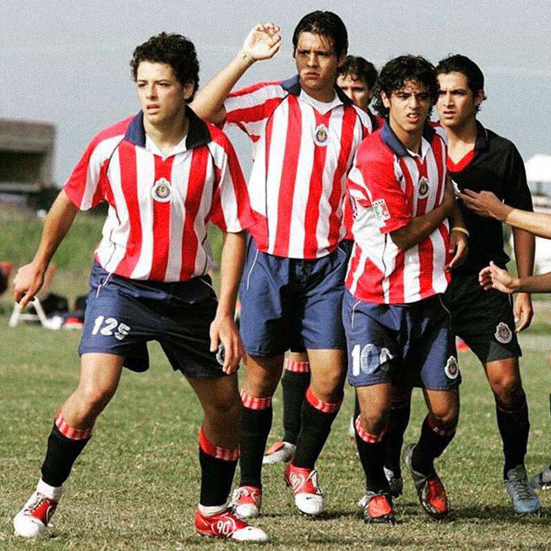 alianzadefutbol's tweet photo. Aquí empezó todo…🔙
Ya sabemos lo que sigue mañana en #ElTrafico 🔥
¿Eres #TeamVela o #TeamChicharito? 🇲🇽
📸 @Chivas https://t.co/vc7DUgWhgO