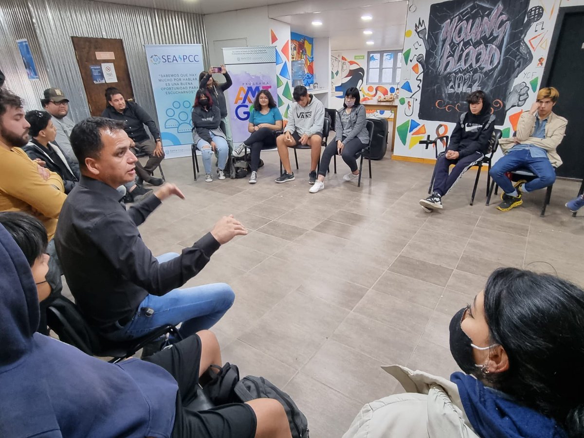 JefGab_SC's tweet photo. 👥 | Gobierno continúa fortaleciendo el Programa Amigo en Río Turbio y 28 de Noviembre.
El @_SantaCruzAr llevo adelante las jornadas de formación del #ProgramaAmigo en las localidades de vecinas.
Nota 🔗 https://t.co/HtVUHdj4GB https://t.co/W5moD4gxfP
