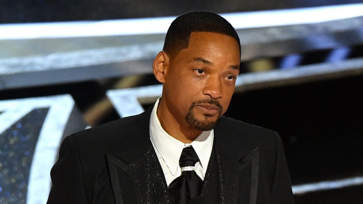 TheAVClub's tweet photo. Will Smith banned from the Oscars for the next 10 years https://t.co/K2KgCpLr3W https://t.co/ByFAu3WK6c