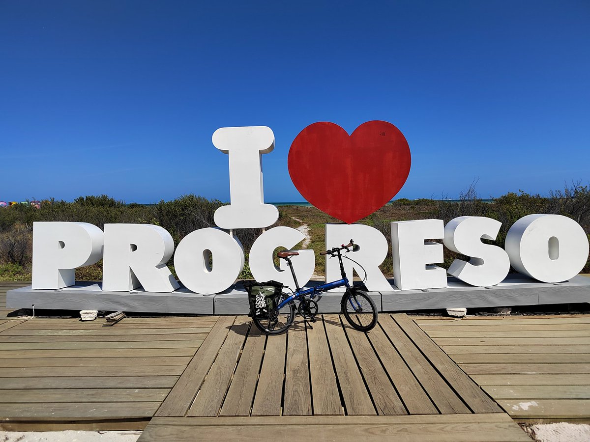Nazzaus's tweet photo. De Mérida a Progreso en bici ;) https://t.co/LNwoRRpO89