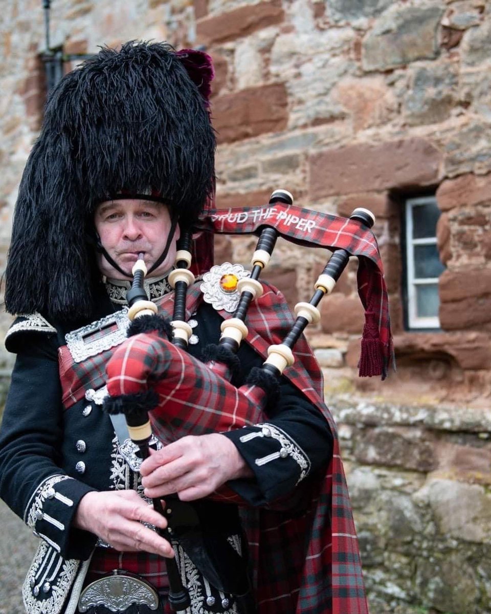 Give me a shout if you need a piper - thanks 🏴󠁧󠁢󠁳󠁣󠁴󠁿👍💚
<a href="/spudthepiper/">spud the piper</a>