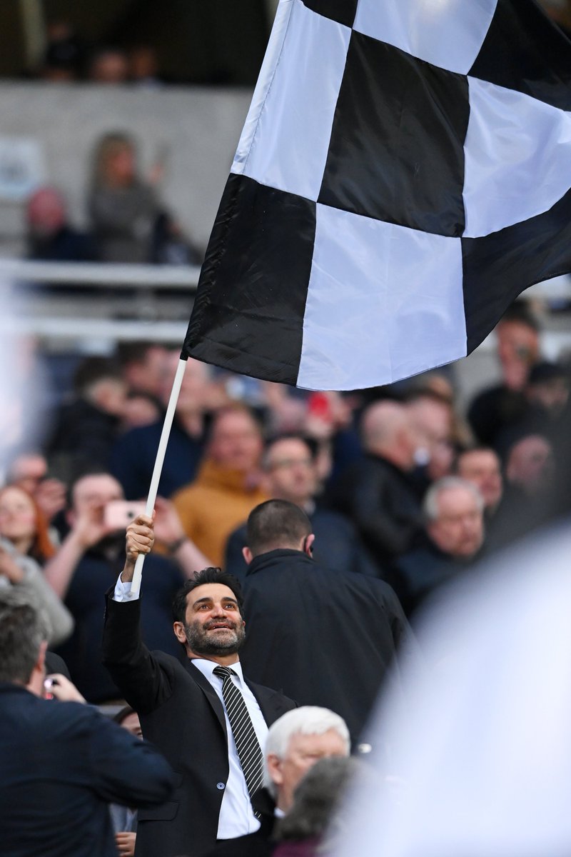 ⚫️⚪️⚫️⚪️

<a href="/ghodoussi/">Mehrdad Ghodoussi</a>