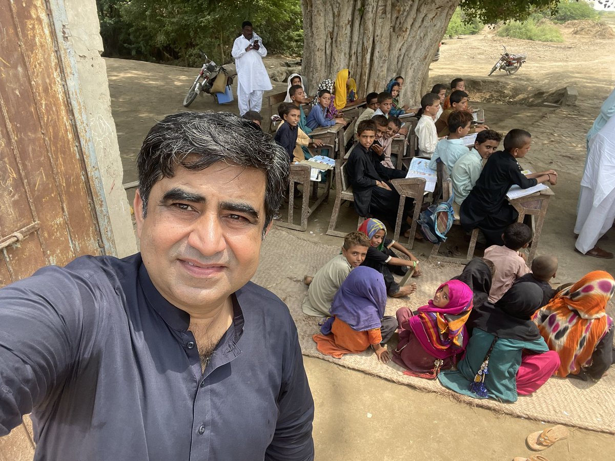 NAsirMorai's tweet photo. Our this generation is still getting education under the Nimm tree. No building No Desks No Fan. Govt Primary school M Hassan Khashkeli Moro. @AkbarLaghari5 @MinisterEduGoS @sardarshah1 https://t.co/LOjxWx6k5O