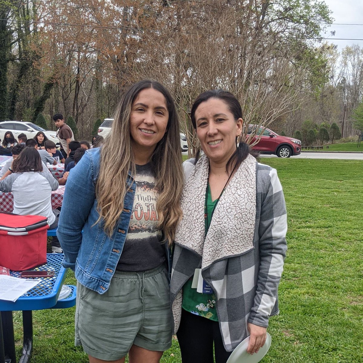 What a fun day for a Literary picnic with our friends from <a href="/EMMS_McDowell/">East McDowell</a> ! Thankful for the #collaboration of EL teachers Ingrid Ramirez and Bernardita Alarcon! <a href="/mcdowell590/">McDowell Co Schools</a>