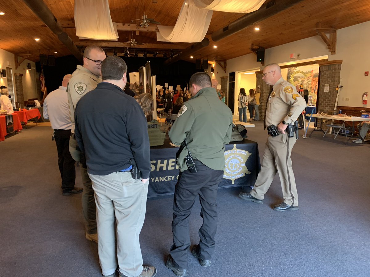 mhhscte's tweet photo. A great day for Yancey County middle school  students learn about all the career opportunities they have right here in their hometown. https://t.co/dPU00FqROu