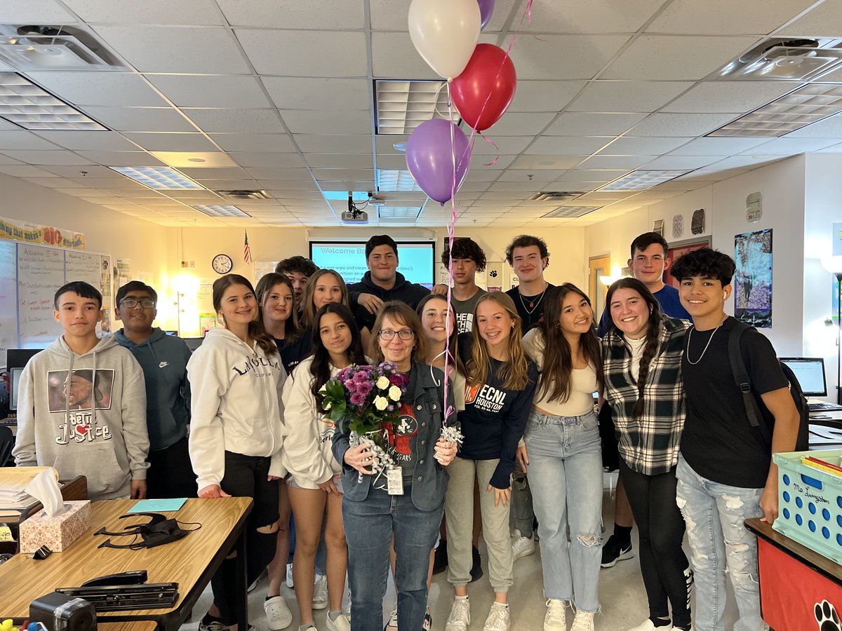 canyonhscougars's tweet photo. We are very excited to announce that Tanya Livingston has been selected as the 2021-2022 CHS Teacher of the Year! #CougarNation

@DavissonDustin @MrsWoodrom @CHSNoMoARDs @RoccoDePiro @ReneArmendariz7 @83playmaker @sdavis1908 @TanyaWisernow @Supt_comalisd @cisdnews https://t.co/A0poFNDSgb