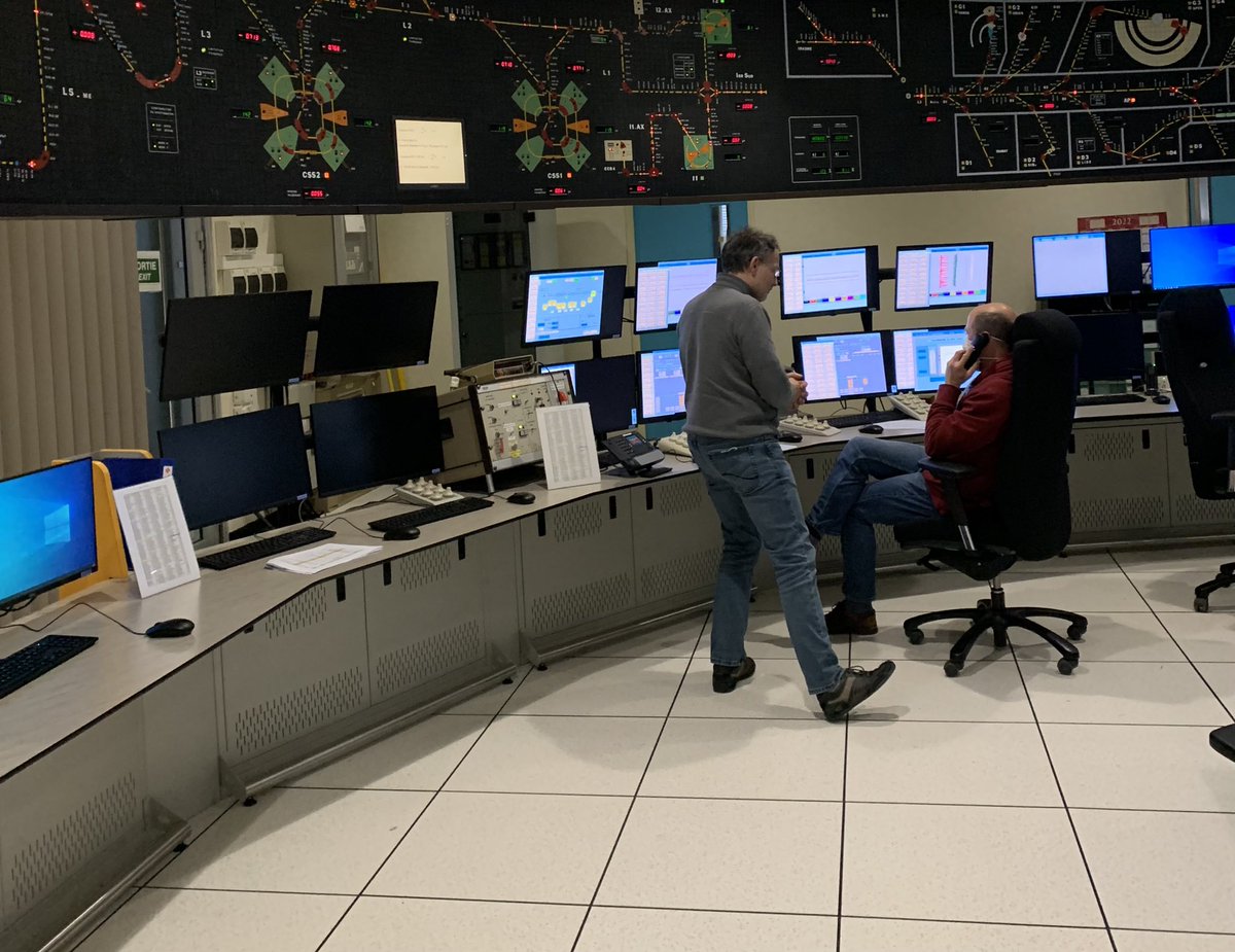 GANIL_SPIRAL2's tweet photo. Tonight #GANIL teams are optimizing the release of exotic ions of the new #SPIRAL1 source! For higher intensity and improved reliability of GANIL exotic beams for great science ! #nuclearphysics #nuclearastrophysics #teamwork #cestcommecaauGANIL https://t.co/zRulr5qoyv
