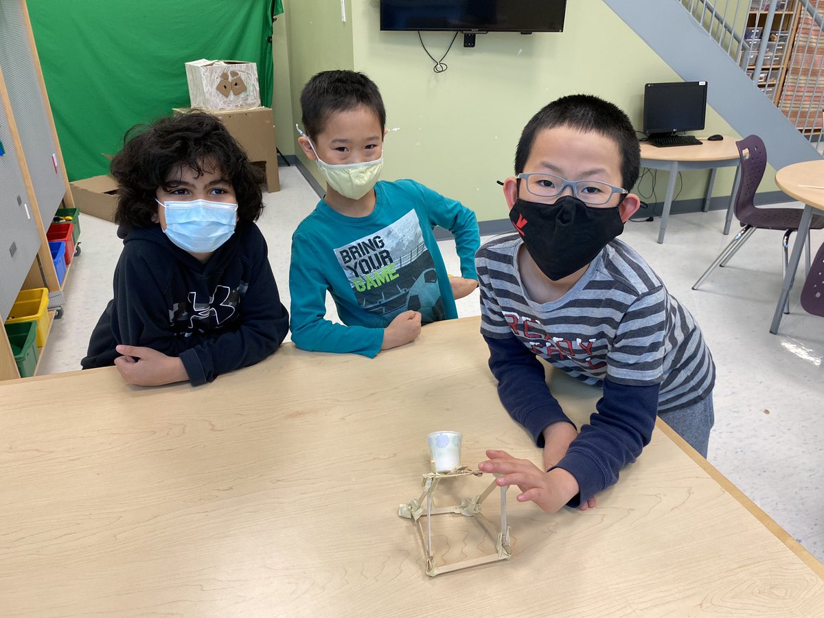 AnneSeniuk's tweet photo. We had the choice of 2 makerspace stem challenges this week: a bunny/egg launcher or a tower strong enough to support the weight of an egg! Some ingenious ideas were found! Bravo les 3e! @KanataHighlands @KHPSMakerspace #ocdsbSTEM https://t.co/VEB1lV8FXH
