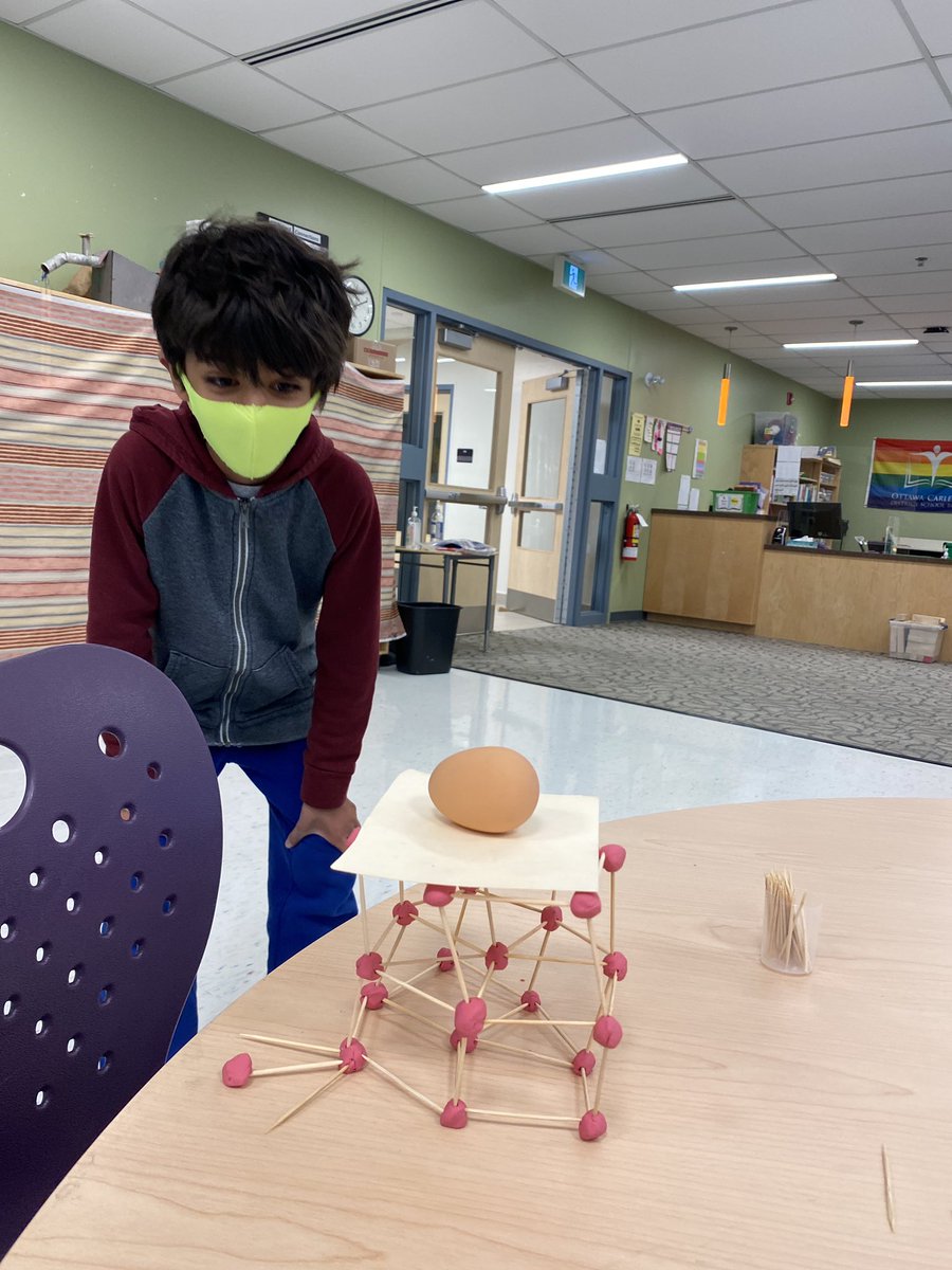 AnneSeniuk's tweet photo. We had the choice of 2 makerspace stem challenges this week: a bunny/egg launcher or a tower strong enough to support the weight of an egg! Some ingenious ideas were found! Bravo les 3e! @KanataHighlands @KHPSMakerspace #ocdsbSTEM https://t.co/VEB1lV8FXH
