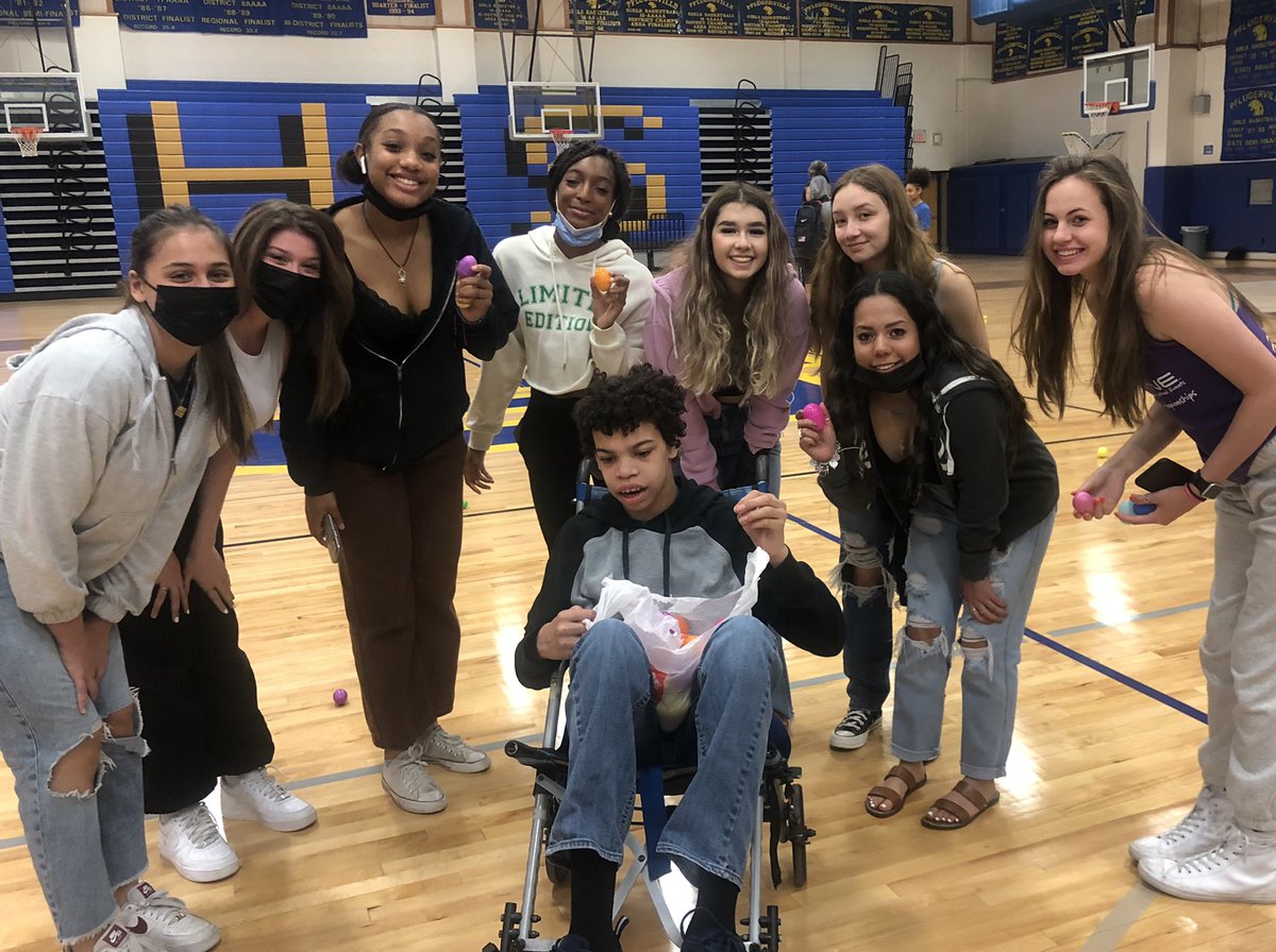 PHSbball_girls's tweet photo. Best buddies Easter Egg Hunt and dance party today! Wow, so much fun!! #pfamily @PfISDAthletics https://t.co/ljuADTDPk4