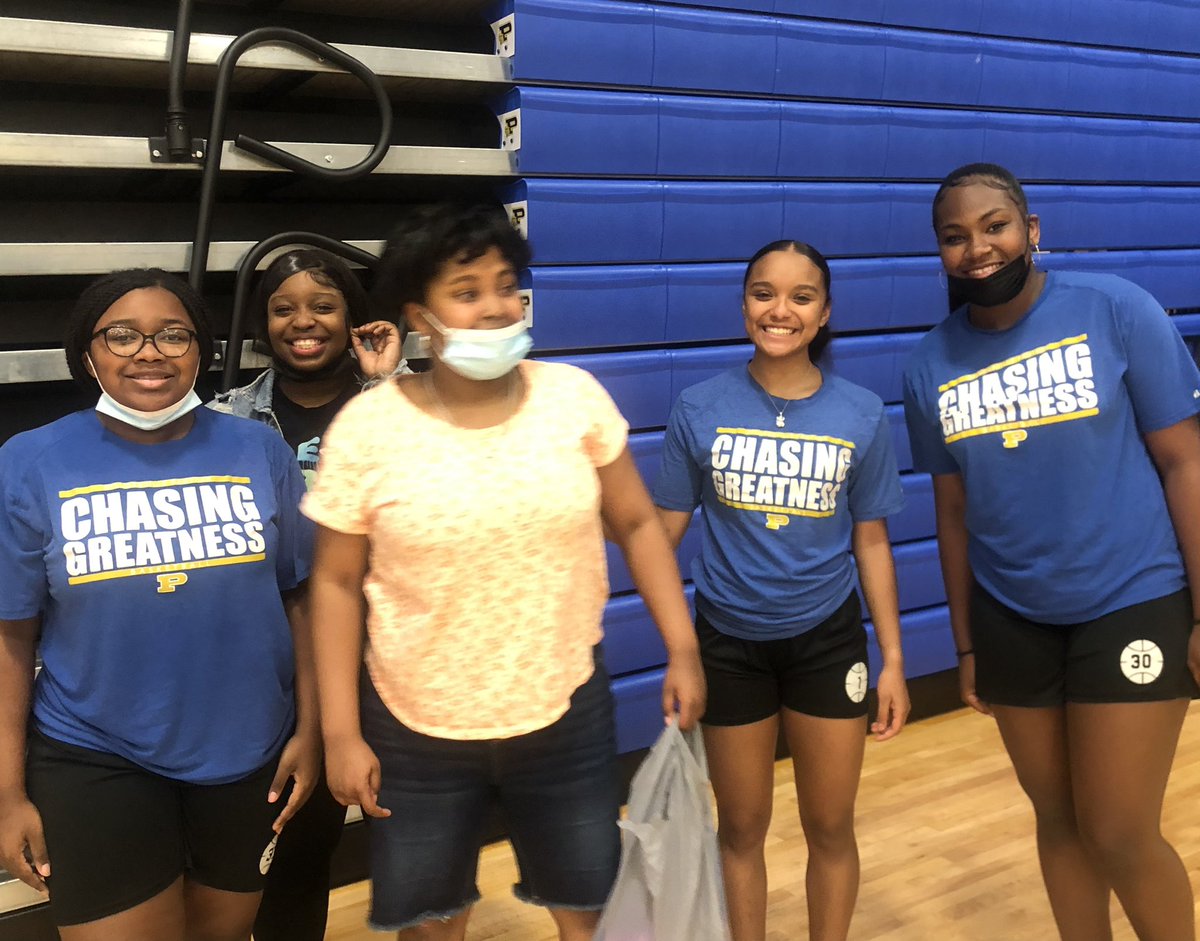 PHSbball_girls's tweet photo. Best buddies Easter Egg Hunt and dance party today! Wow, so much fun!! #pfamily @PfISDAthletics https://t.co/ljuADTDPk4