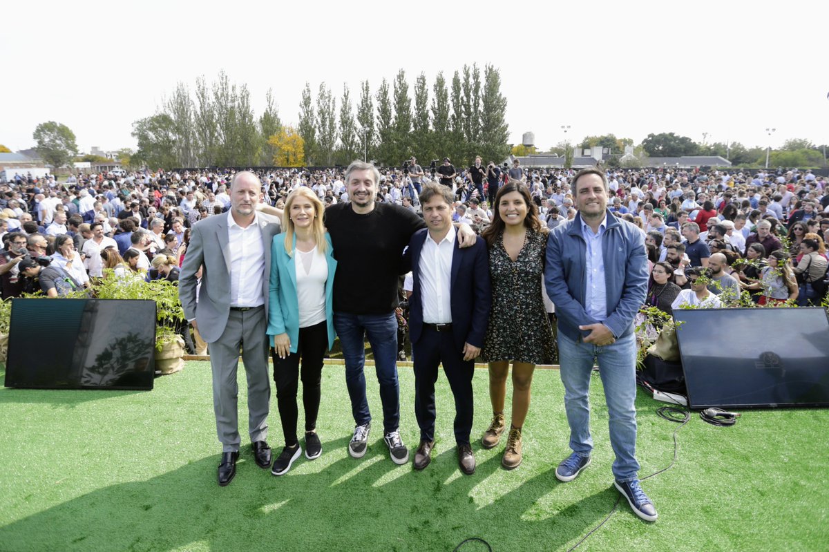 Kicillofok's tweet photo. También estamos trabajando en un proyecto de ley de adaptación y mitigación del cambio climático para que la Provincia se sume a esta lucha global.
 
Además, enviaremos las leyes provinciales de guardaparques y de gestión de envases con inclusión social. https://t.co/Ad6X8xwCff