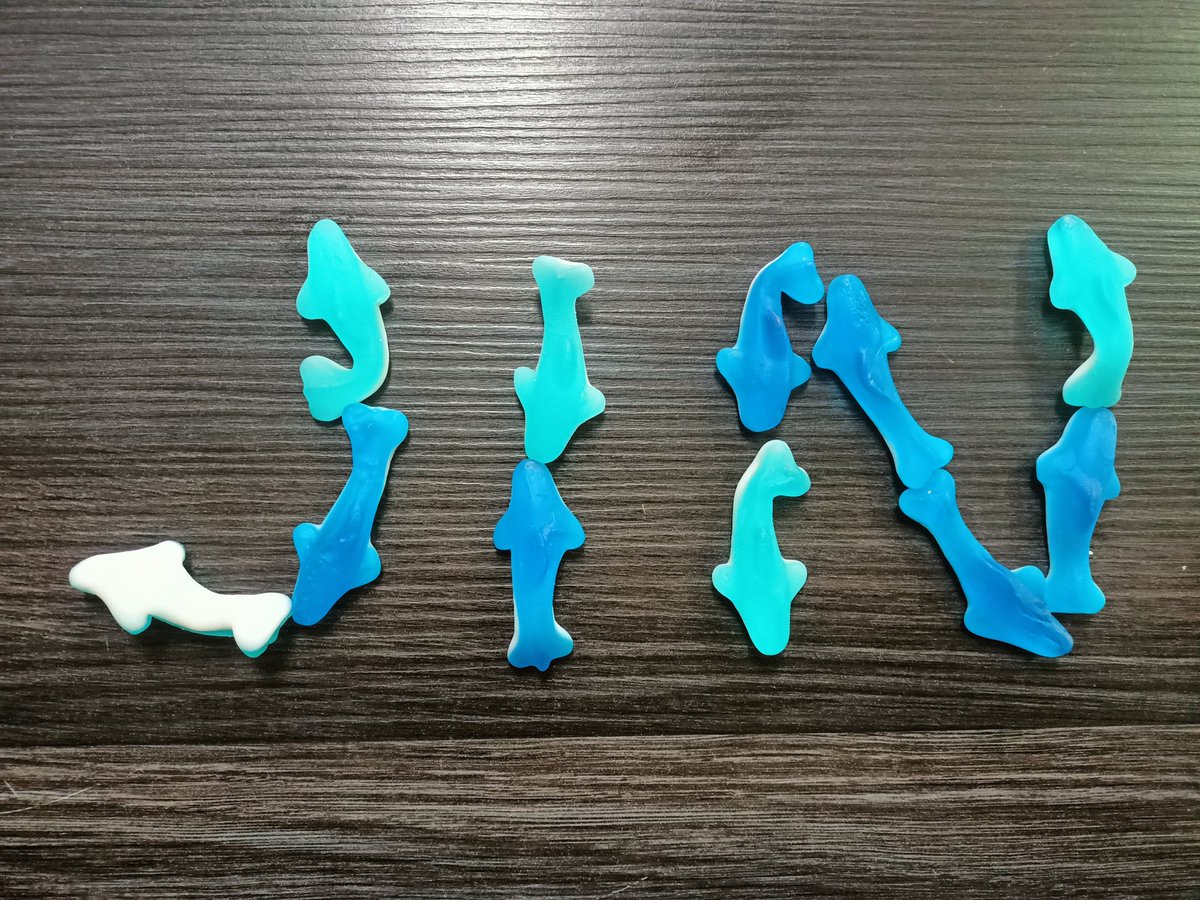 ciprezty's tweet photo. Gomitas de Tiburón para nuestro WWH #JIN #진
Recuperate pronto 💙

#드루와_드루와_챌린진
#GetWellSoonJin

Listen to #Yours_Jin the best OST of 2021 and #SuperTuna_Jin 🐟 the global viral hit song by #BTSJIN @BTS_twt 💜 https://t.co/1vM6uQazcM