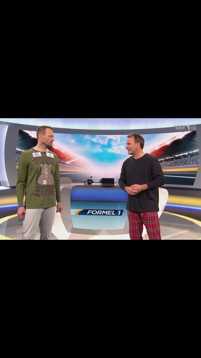 Mackaay's tweet photo. Op de Oostenrijkse TV deden ze in hun pyjama verslag van de F1. Idee? @amberbrantsen #viaplayf1 #AustralianGP https://t.co/Uoj7Gk3YO1