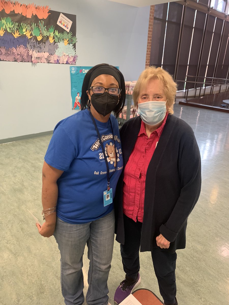 RRCBaptist's tweet photo. Through the Micah program over the past 8+ years, we have developed strong ties with Oak Grove Elementary. Because of the generosity of our church, the BOM was able to recognize the entire school staff for their efforts during the pandemic. https://t.co/hgu2loWePR