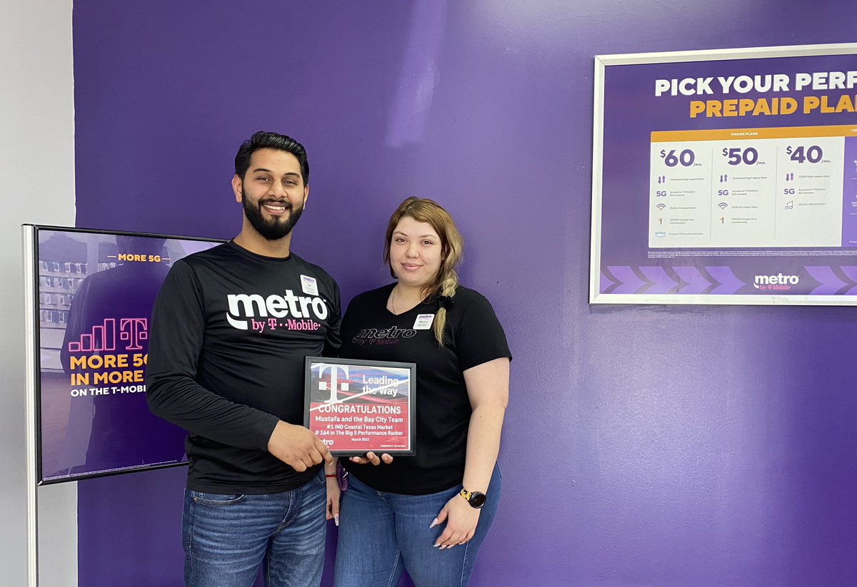 Congrats to Mustafa and his team at Texas Mobile team in Bay City, TX finishing #164 on the Big 5 ranker. #LetsDoItAgain #STXSMRA <a href="/BrianEjiasi/">Brian Ejiasi</a> <a href="/InMeeksOpinion/">Micaela Fryar</a> <a href="/TMobile/">T-Mobile</a>