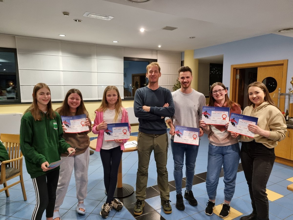 badgerskiing's tweet photo. What a fantastic week! We had our awards evening to recognise the excellent progress made by all 🏅🎿 https://t.co/81tFbuDw7Z