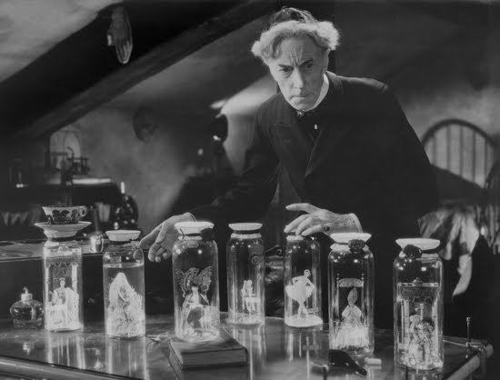 ZitaVehil's tweet photo. Bride of Frankenstein

(1935, Whale)

#rarestuff #FridayFeeling @lunarscp @____Deceiver @coenesqued2 @JuanFerrerVila @Jopolkadot @bja_samuel https://t.co/gub0Z6aFiz