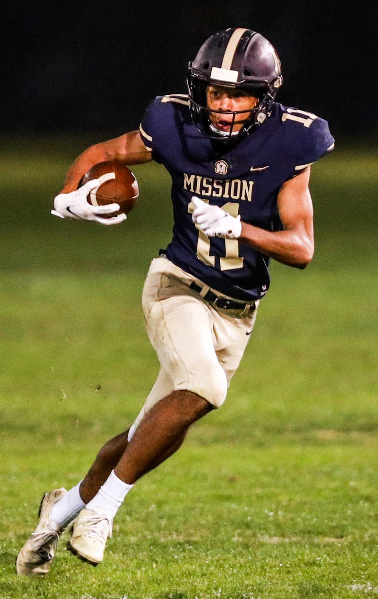 MCPFootball's tweet photo. Congratulations to @ColbyWhite09, @TylerGarrett03 and @JJKnows23_ for being awarded as 2-Star Football players! 
@MCP_Athletics @KSBYSports @NickWilsonTrib @slopocsports @JBaileySMSports https://t.co/cVu81Zx64P