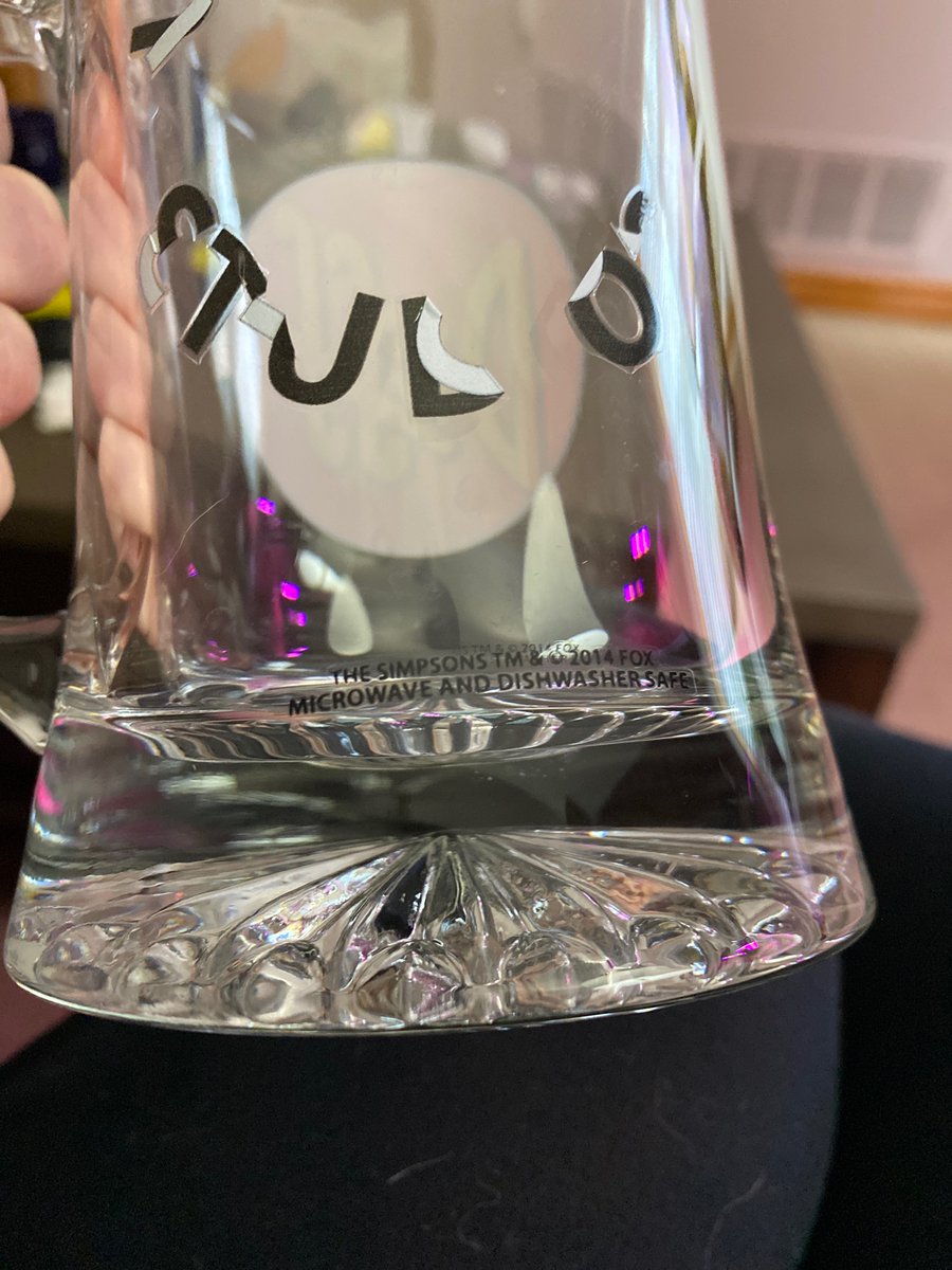 LisaLLove's tweet image. Spent just about $200 Canadian dollars for my ticket to @UniversalORL . Amazing place 10/10 would recommend. Spent tons on souvenirs just for one to get ruined in the dishwasher, although it says it’s safe. #sad #disappointed