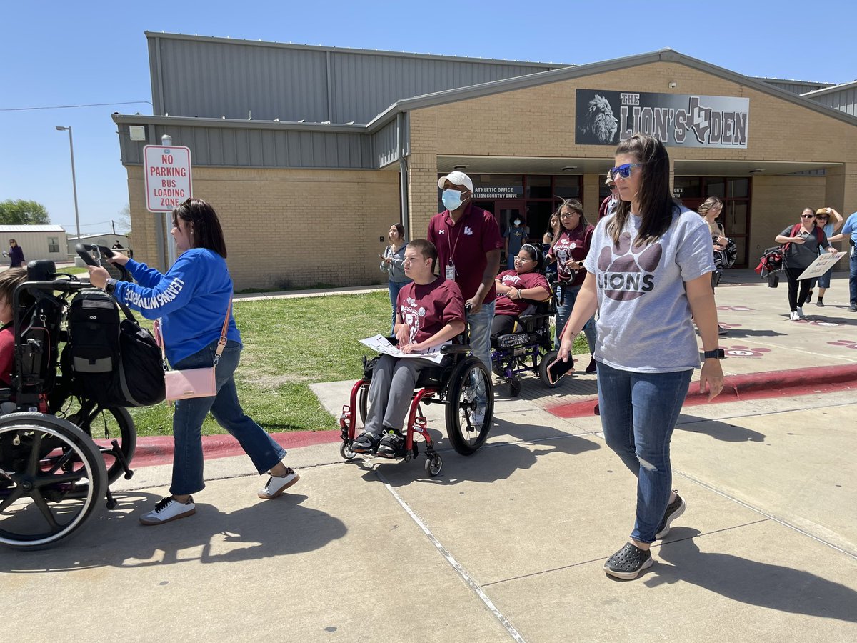 LockhartISD's tweet photo. We ❤️ our Special Olympic athletes! Go Lions! https://t.co/t07jHk9D71