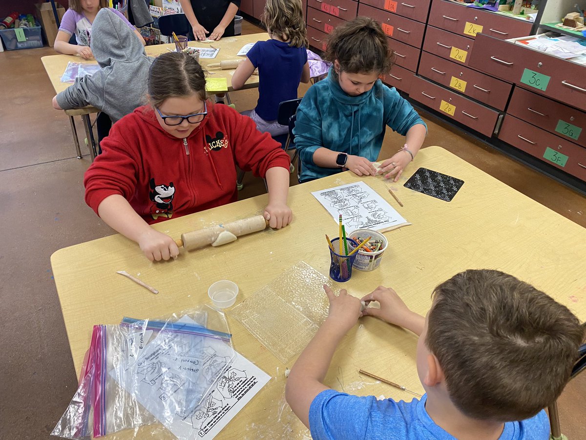 MrsNArtStudio's tweet photo. These 3rd graders @NorthwoodES opened the clay center today. They explored and experimented with their clay, while also practicing some different clay sculpture techniques. #choicebasedart #clayday #claycenter #coils #slabs #scoreandslip https://t.co/npIJJnPClU
