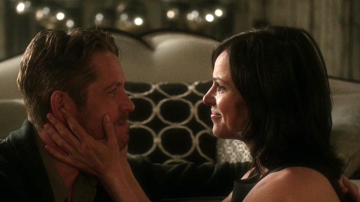 best of outlaw queen tweet media