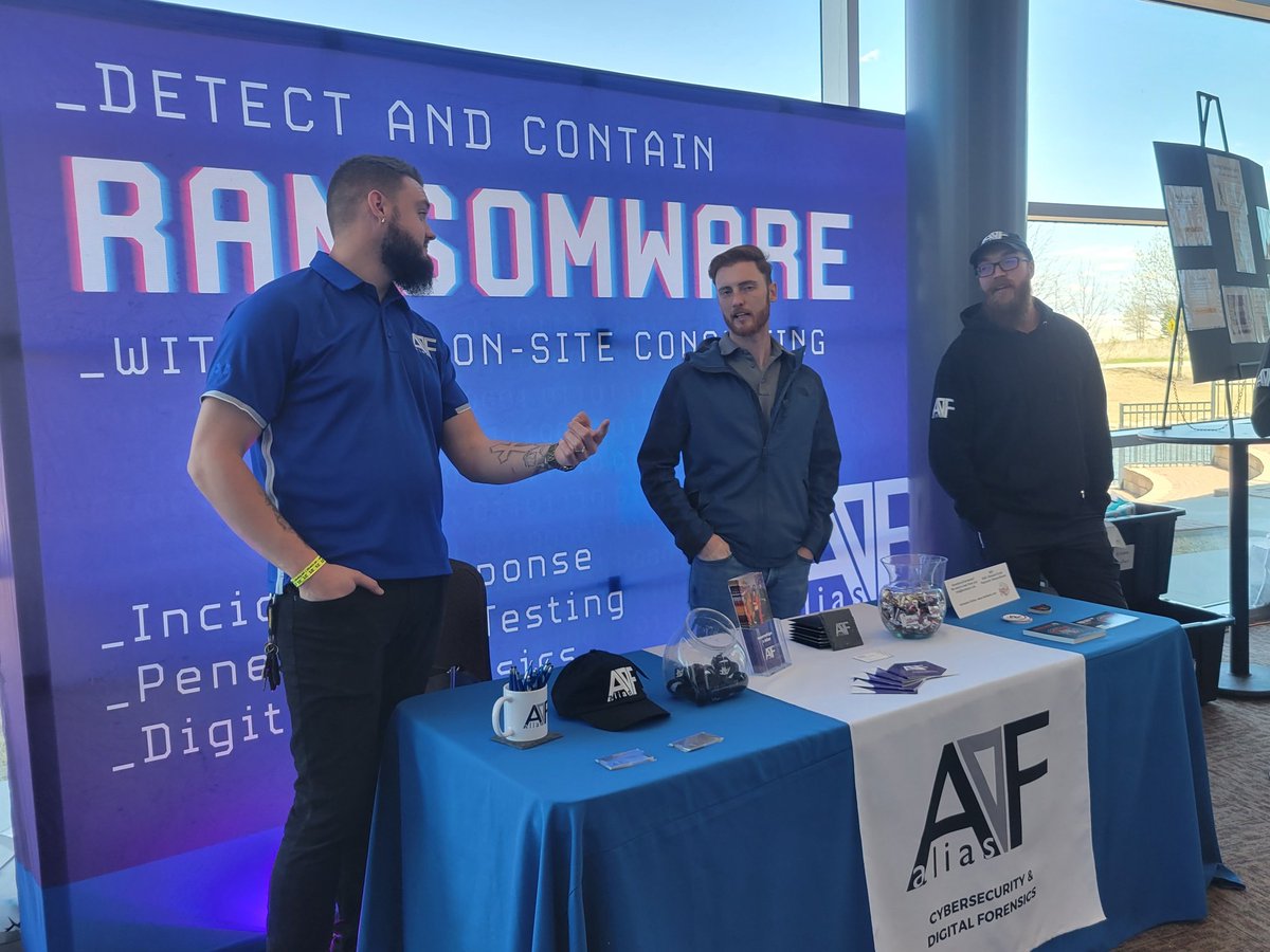 cyber_AF's tweet photo. Still hanging out @BsidesOK, stop by and grab some swag!
#swag #CyberSecurity #bsidesok https://t.co/QdkbHjQ1YK