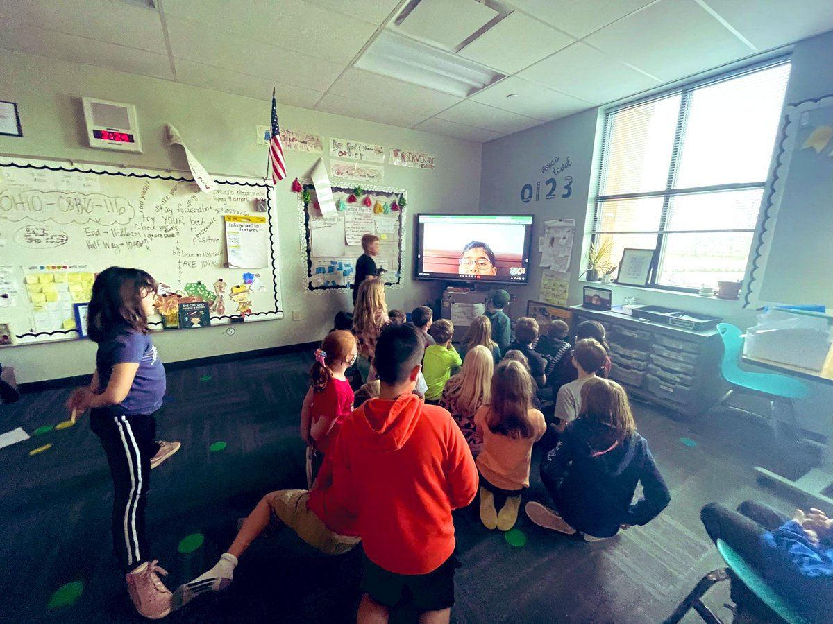 LindseyDanhoff's tweet photo. When one of your classroom family members moves out of state— you have a Google Meet with them to check in! 💙 @adeDCSD https://t.co/9rUj7oBAQj