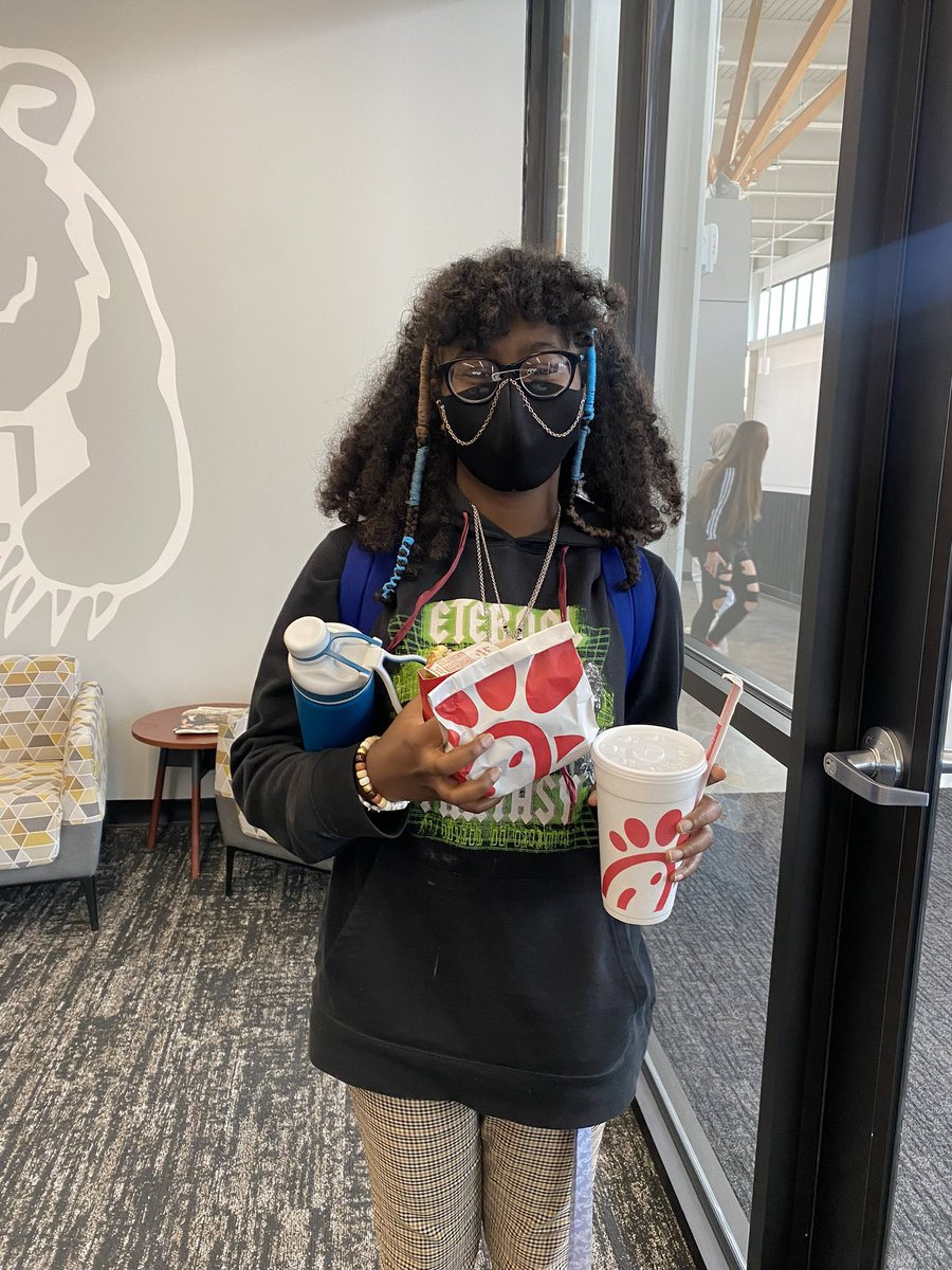 MsYunger's tweet photo. Congrats to our student of the month Ruby!!! We are so happy you’re a Grizzly this year! :) https://t.co/Zzlb7uTPmp
