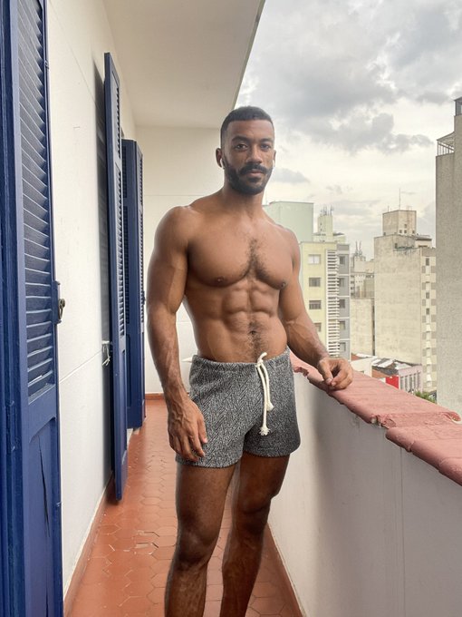 E hoje eu fiz um shorcinho https://t.co/kE2bDjqkc0